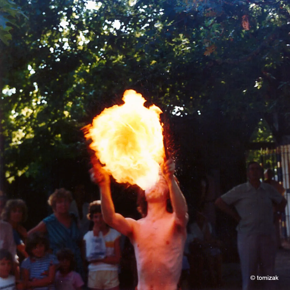 Feuerschlucker, Arcachon 1982 – Foto: Tomizak